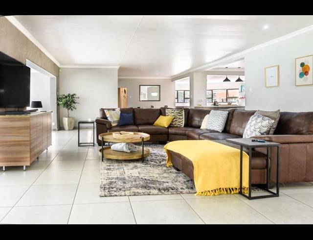 3 BEDROOM HOUSE FOR SALE IN VANDERBIJLPARK SW 5